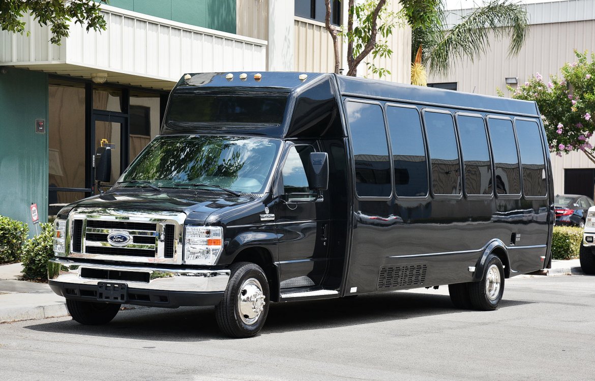 Limo Bus for Sale in Fontana, CA - Photo 2