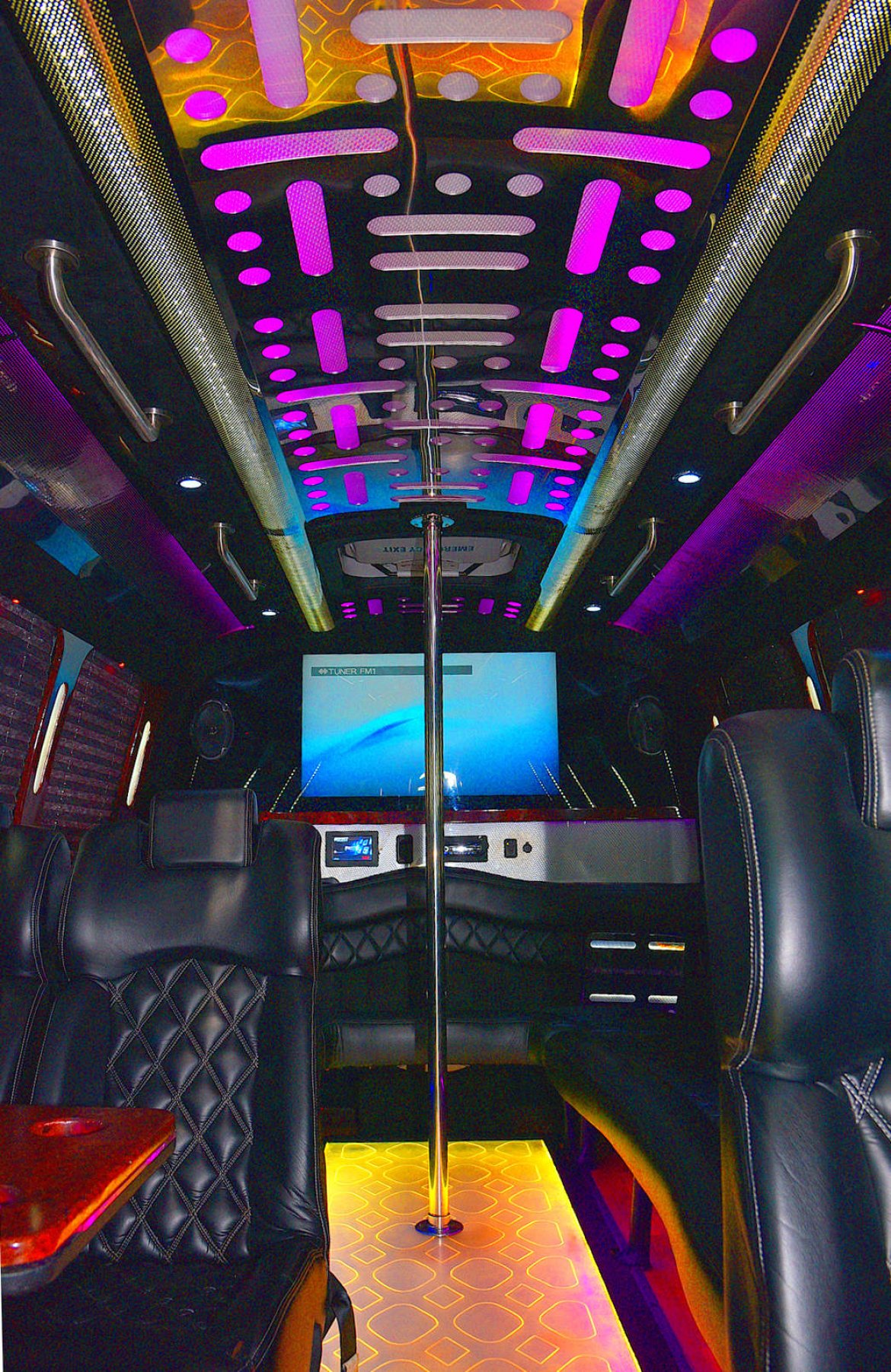 Limo Bus for Sale in Fontana, CA - Photo 15