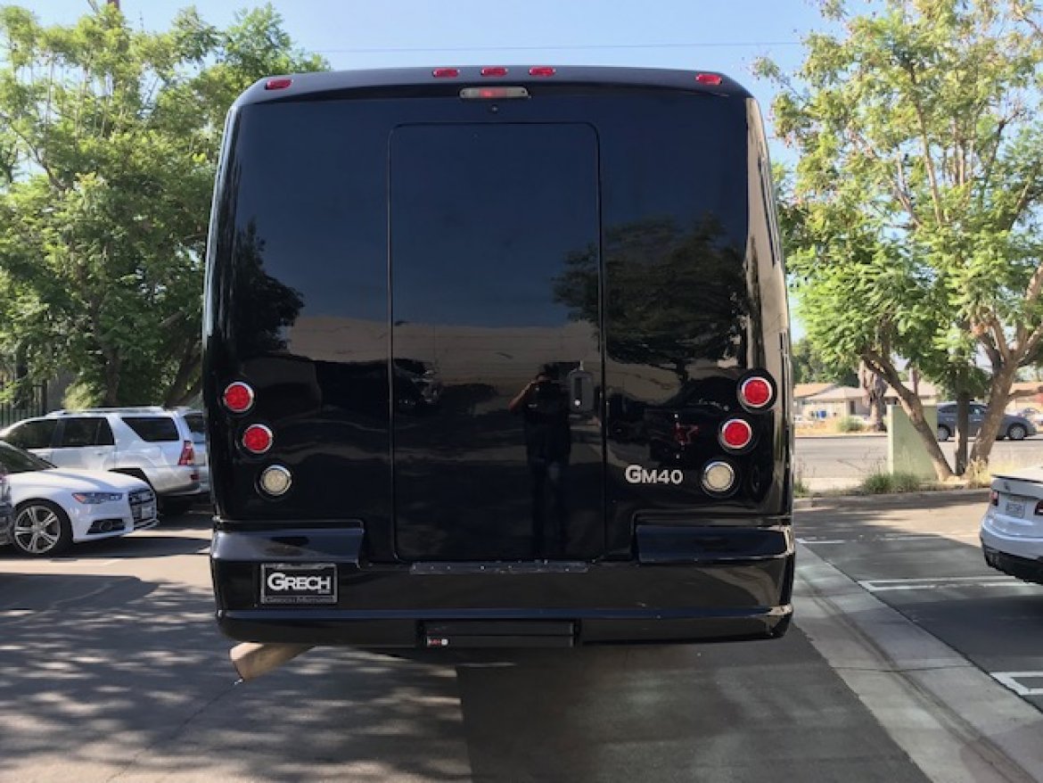 Executive Shuttle for Sale in Riverside, CA - Photo 6
