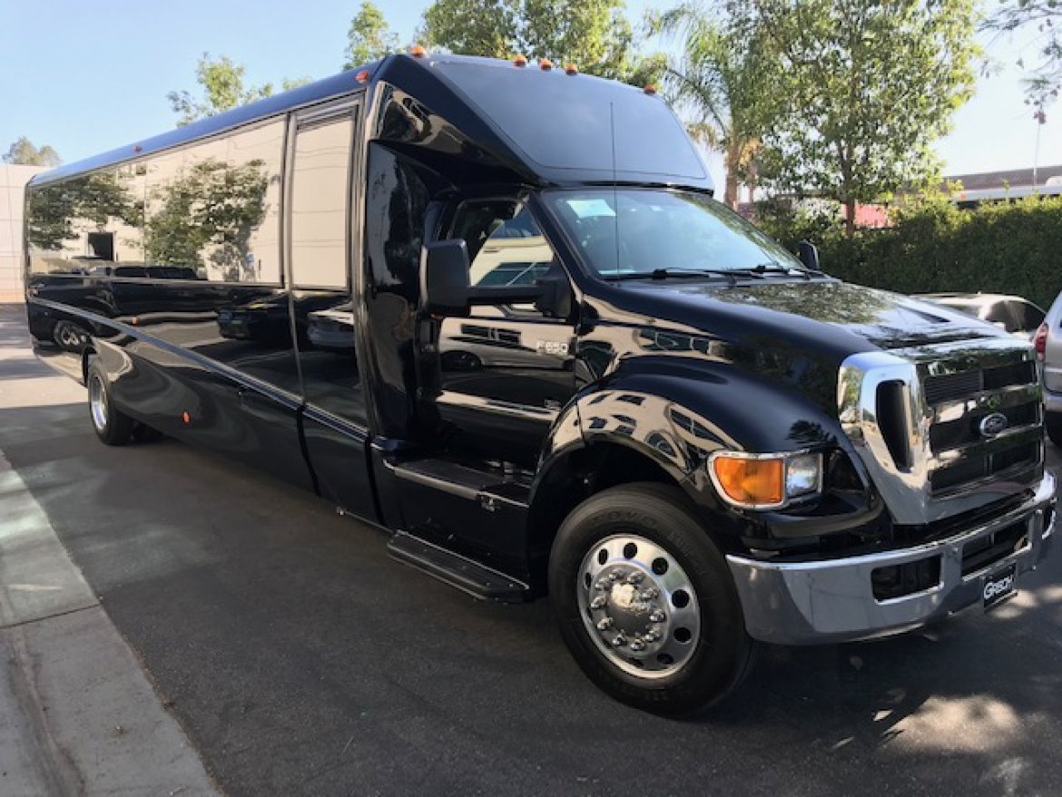 Executive Shuttle for Sale in Riverside, CA - Photo 10