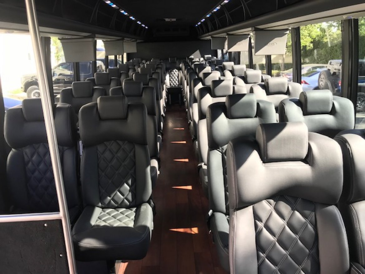 Executive Shuttle for Sale in Riverside, CA - Photo 15