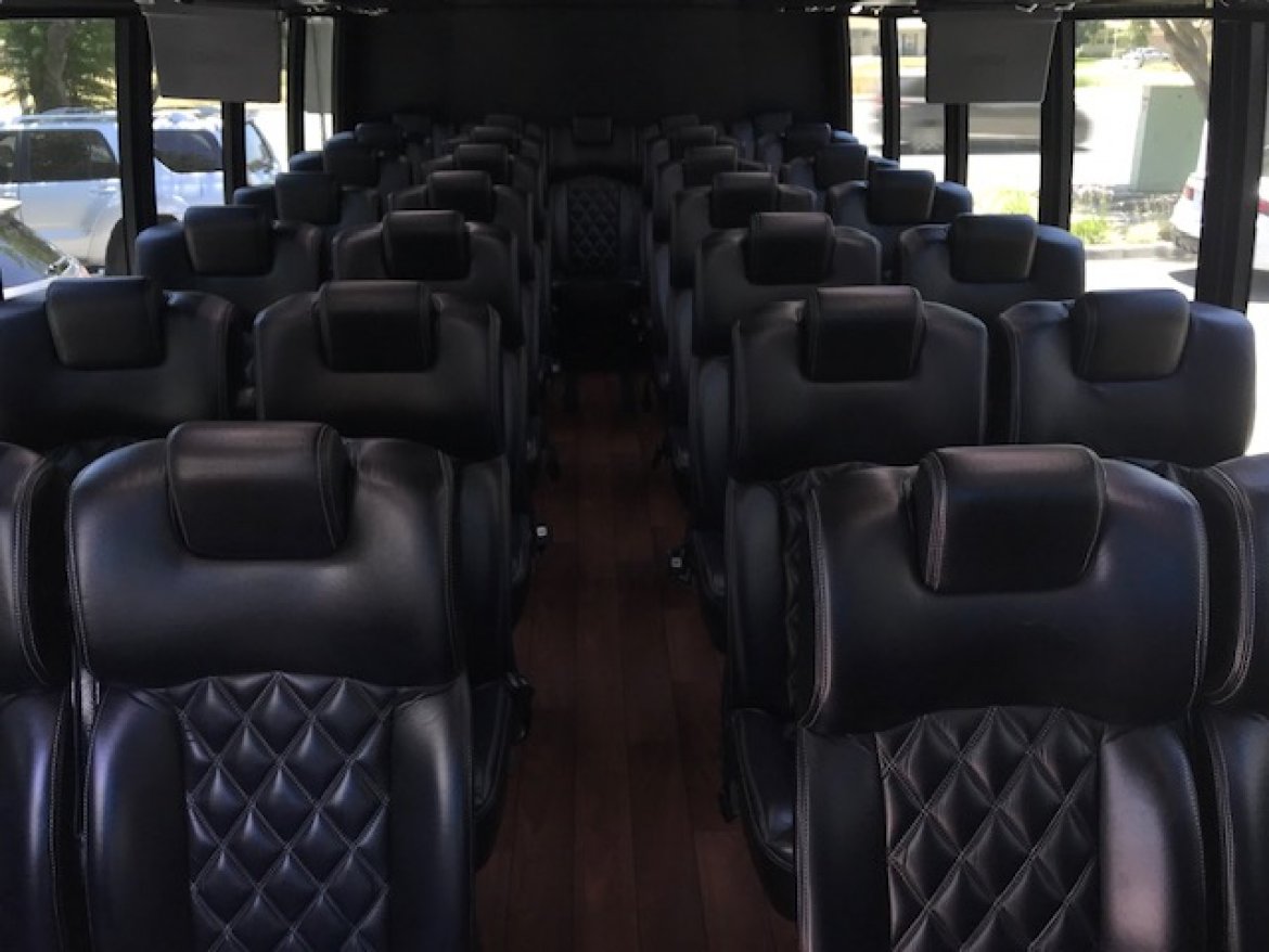 Executive Shuttle for Sale in Riverside, CA - Photo 8