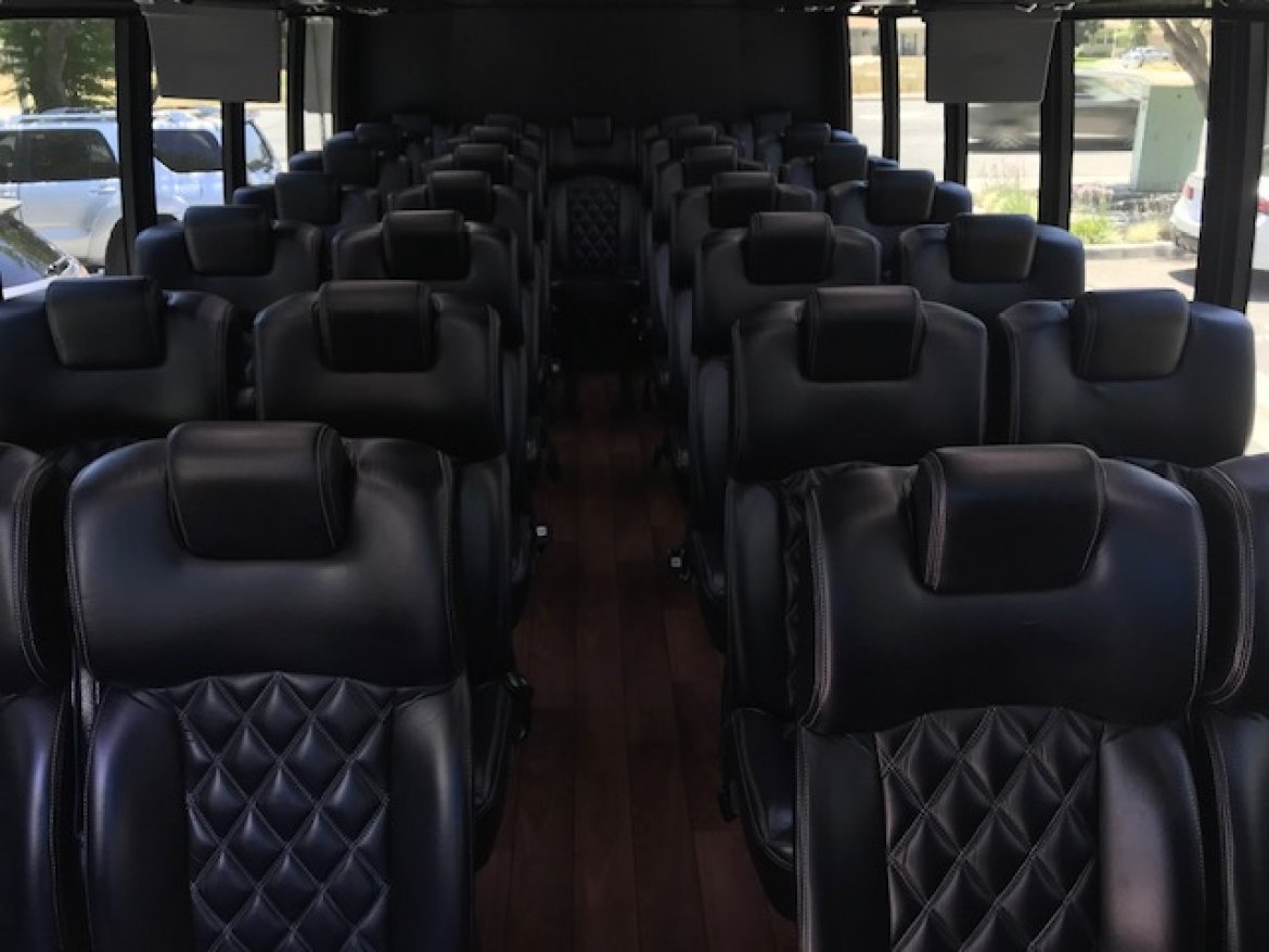 Executive Shuttle for Sale in Riverside, CA - Photo 9