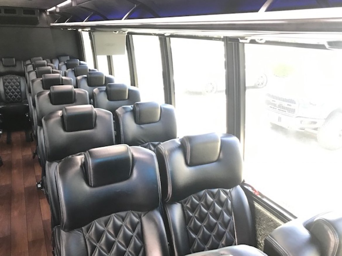 Executive Shuttle for Sale in Riverside, CA - Photo 12