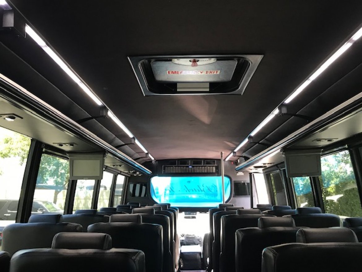 Executive Shuttle for Sale in Riverside, CA - Photo 14