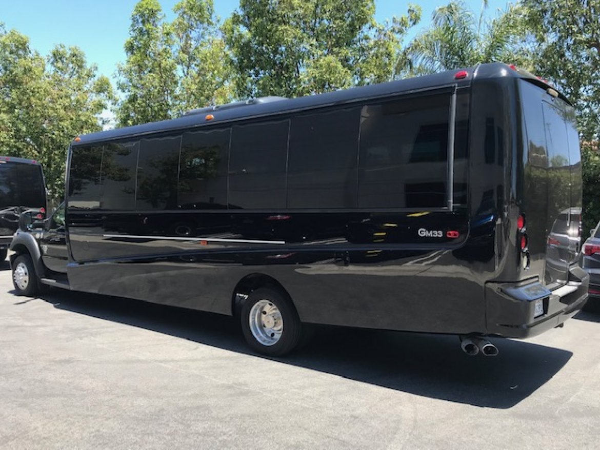 Executive Shuttle for Sale in Riverside, CA - Photo 4