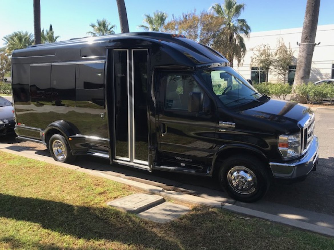 Executive Shuttle for Sale in Riverside, CA - Photo 4