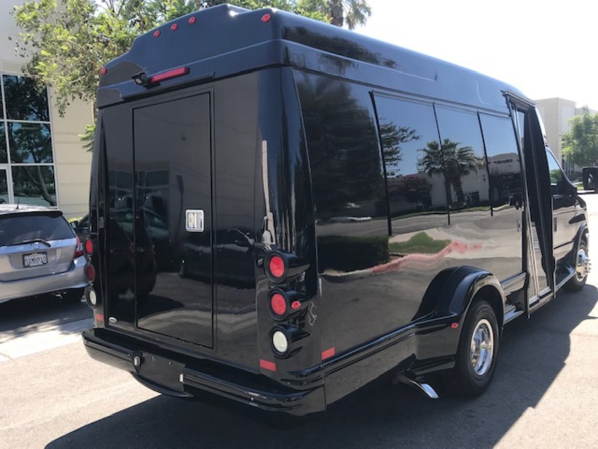 Executive Shuttle for Sale in Riverside, CA - Photo 8