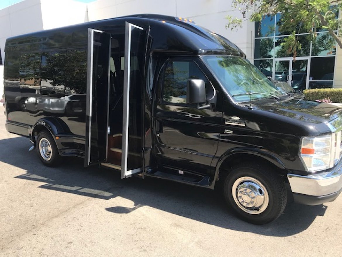 Executive Shuttle for Sale in Riverside, CA - Photo 7