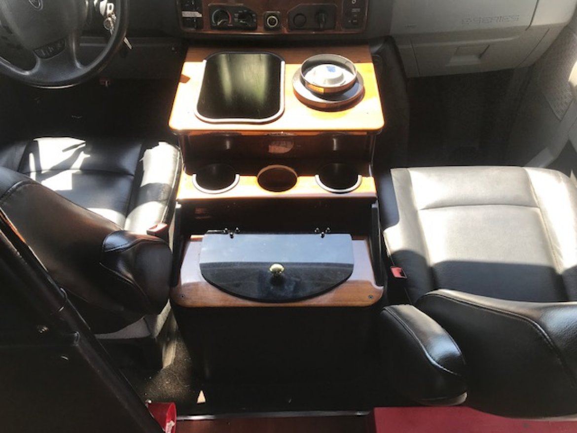 Executive Shuttle for Sale in Riverside, CA - Photo 13