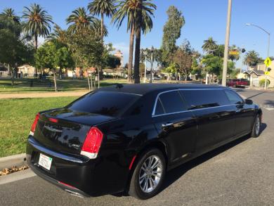 2015 Chrysler 300 Limousine for Sale in Los Angeles, California, US - Photo 4