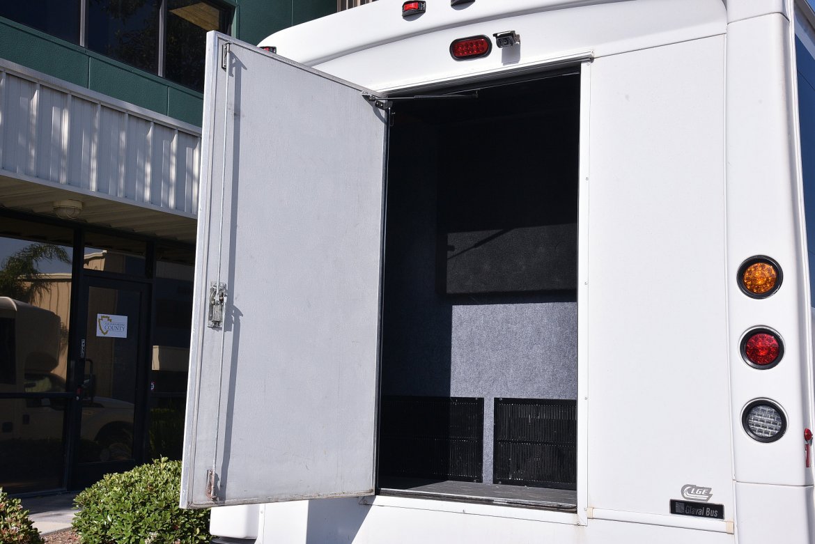 Limo Bus for Sale in Fontana, CA - Photo 9