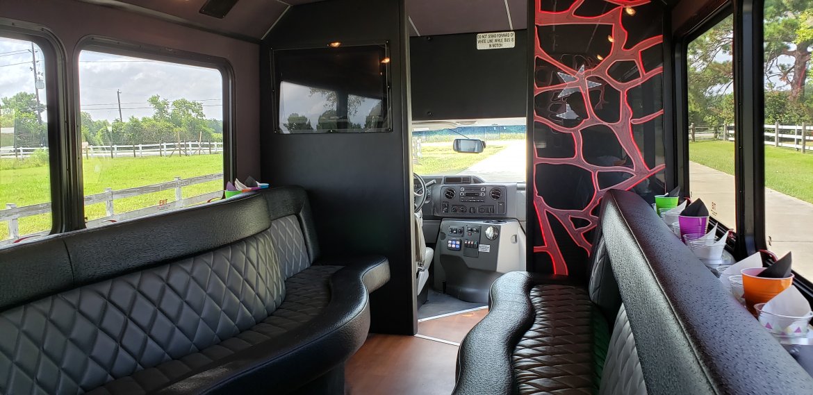 Limo Bus for Sale in Houston, TX - Photo 18