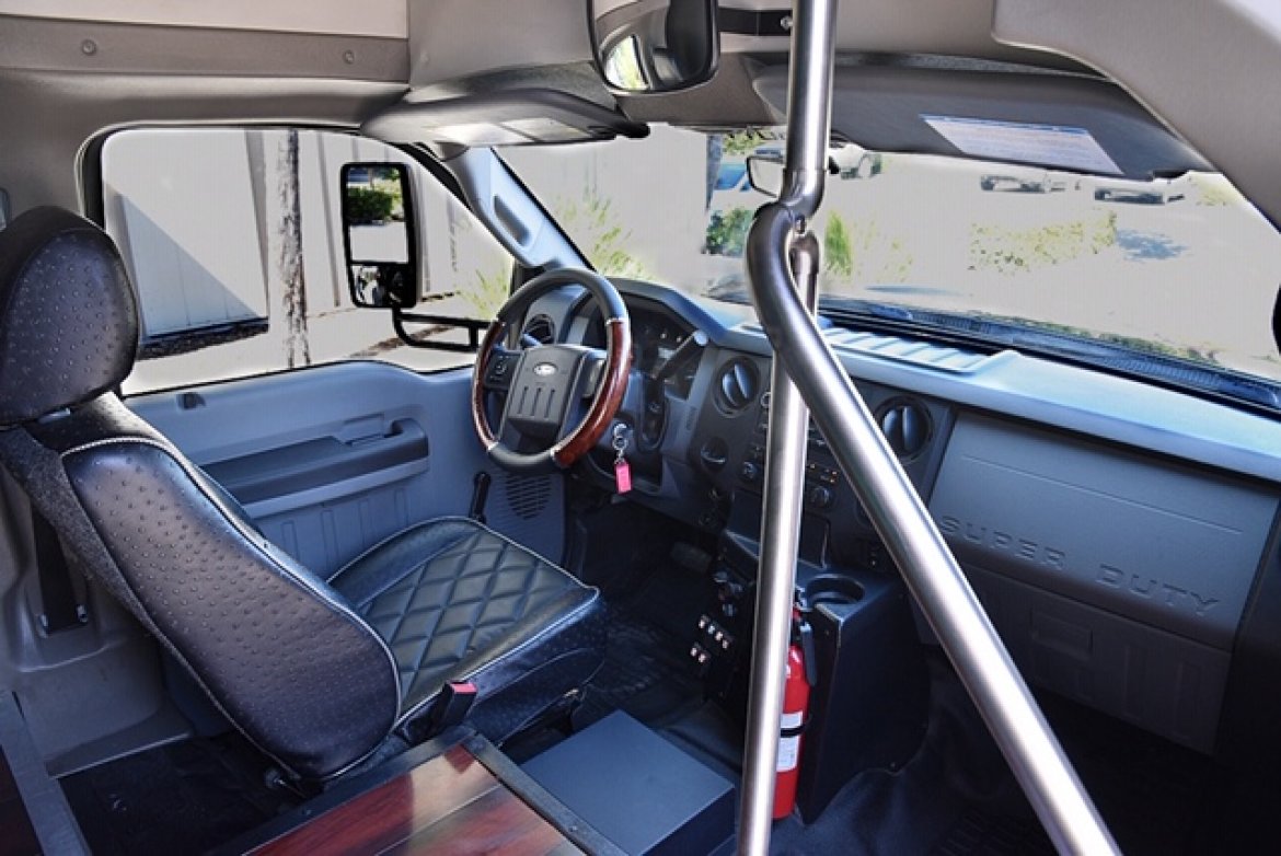 Limo Bus for Sale in Fontana, CA - Photo 10