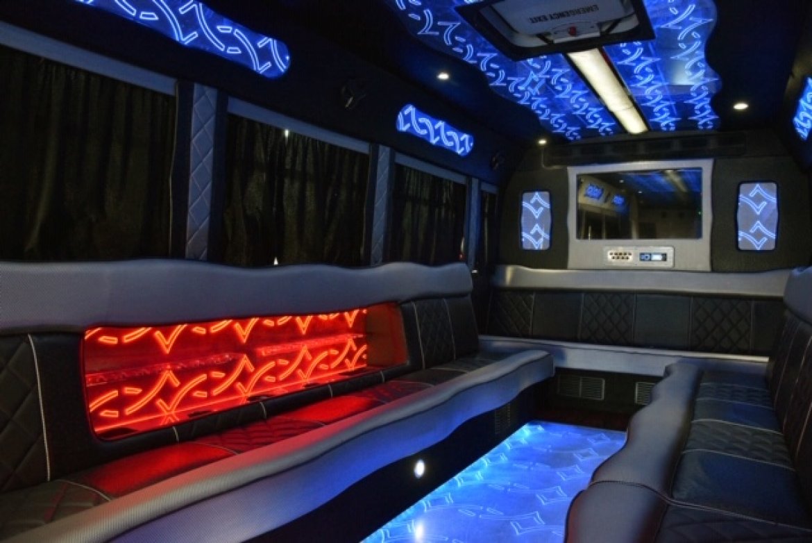 Limo Bus for Sale in Fontana, CA - Photo 11