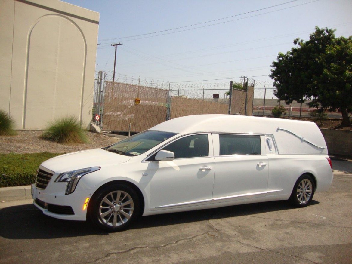Funeral for sale: 2019 Cadillac XTS Heritage by Federal Coach