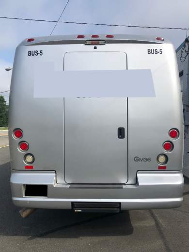 2013 Ford F650 Executive Shuttle for Sale in Oaklyn, New Jersey, US - Photo 4