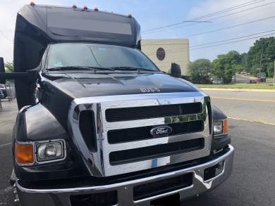 2013 Ford F650 Executive Shuttle for Sale in Oaklyn, New Jersey, US - Photo 3
