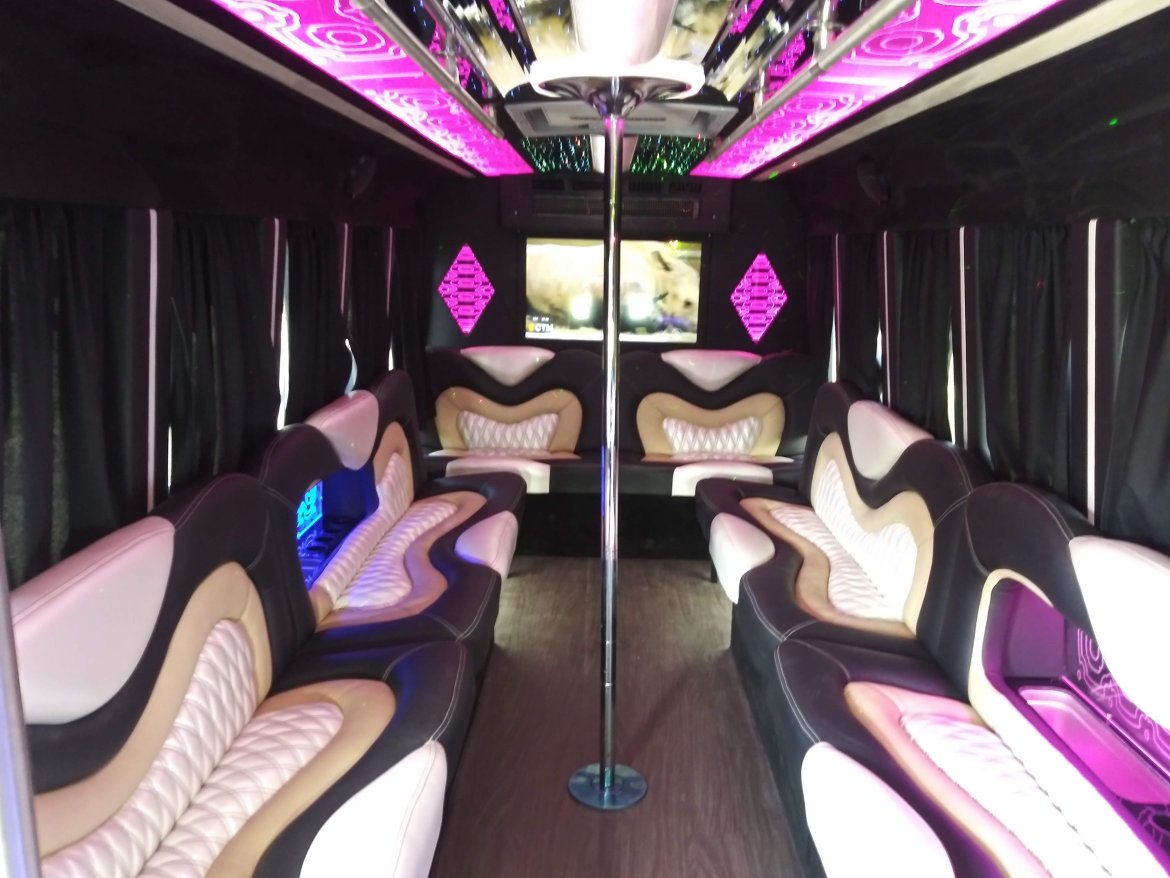 Limo Bus for Sale in Los Angeles, CA - Photo 10