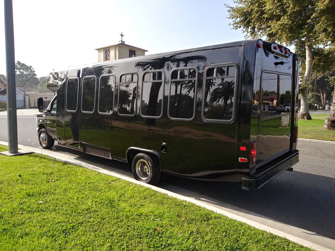 Limo Bus for Sale in Los Angeles, CA - Photo 17