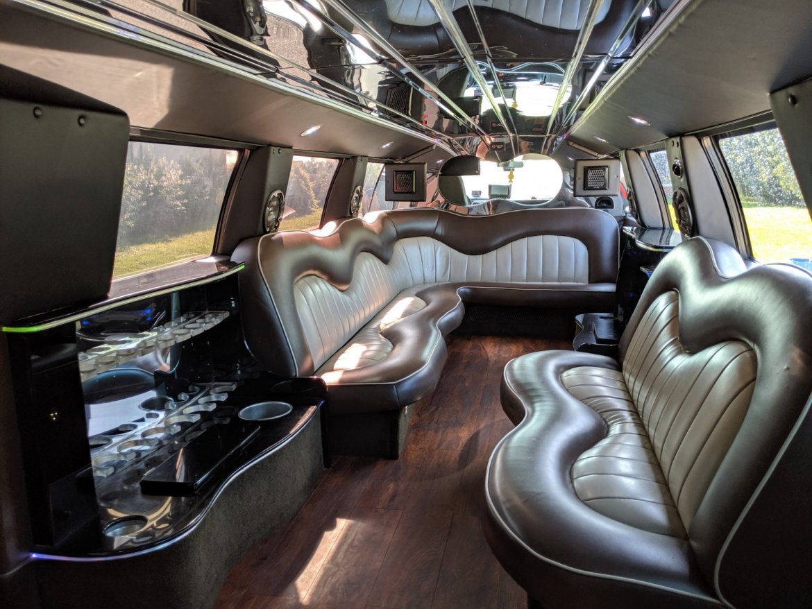 SUV Stretch for Sale in Brampton, ON - Photo 10
