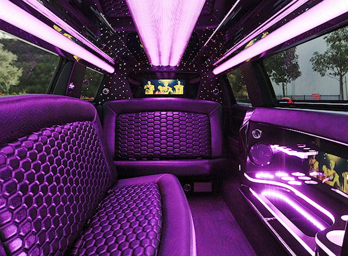 Limousine for Sale in oaklyn, NJ - Photo 12