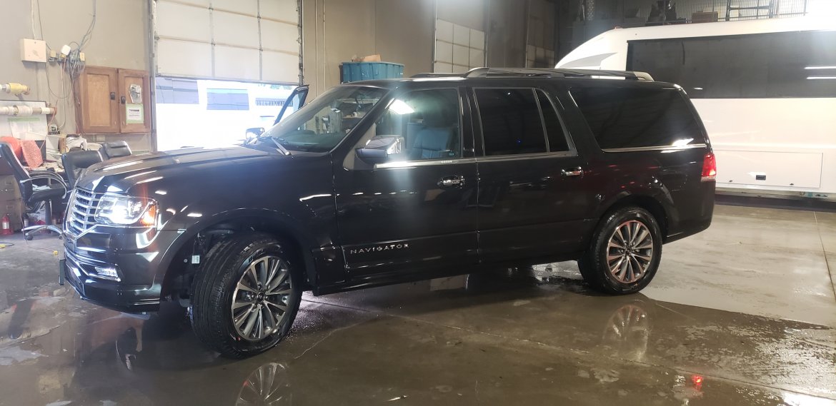 SUV for sale: 2015 Lincoln Navigator by Executive