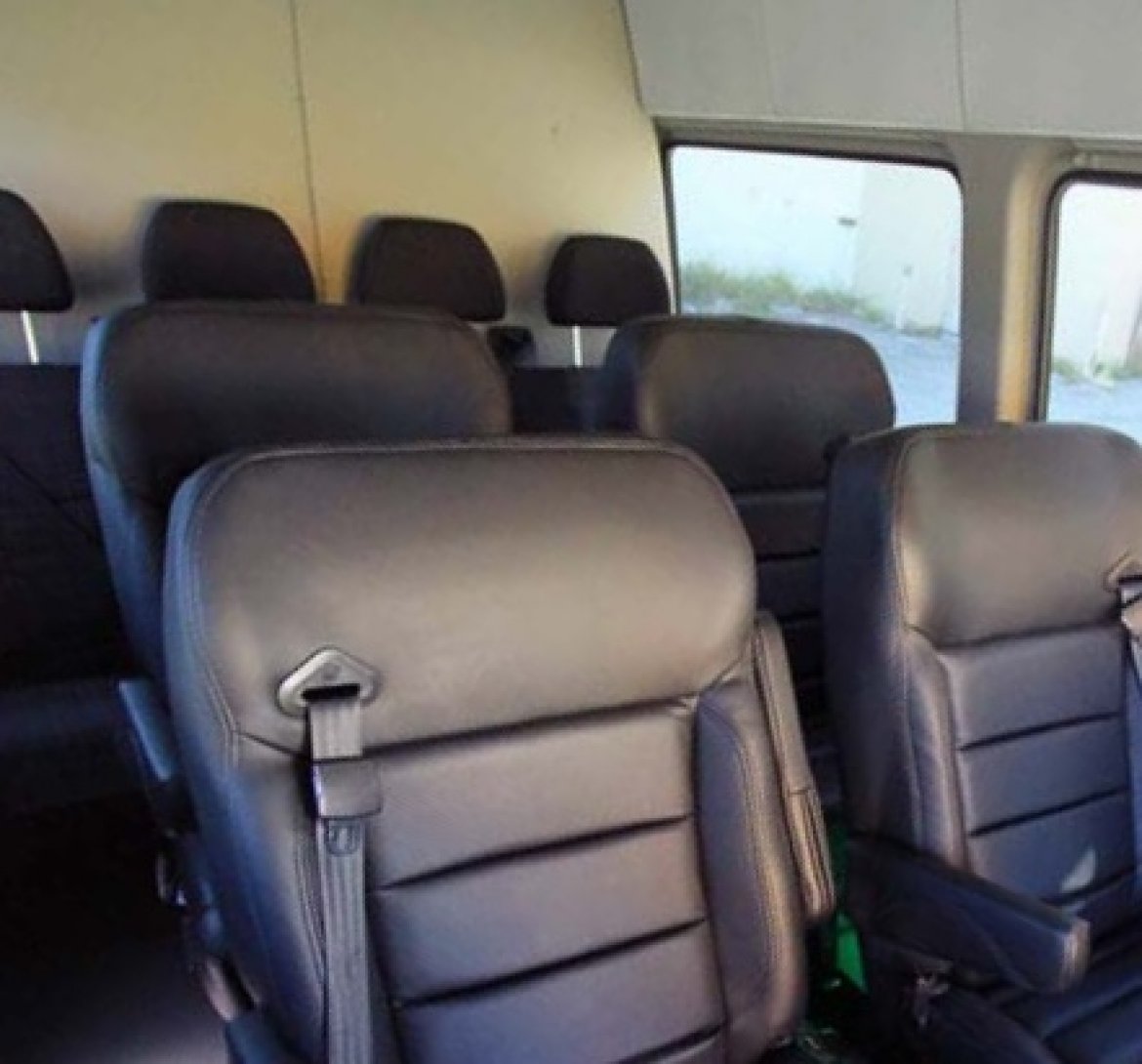 CEO SUV Mobile Office for Sale in Teterboro, NJ - Photo 16