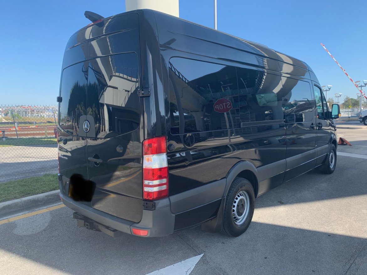 CEO SUV Mobile Office for Sale in Teterboro, NJ - Photo 12