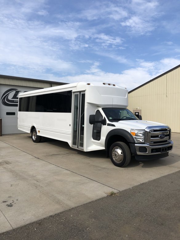 2015 Ford F-550 Limo Bus for Sale in NORTH EAST, PA - Photo 2