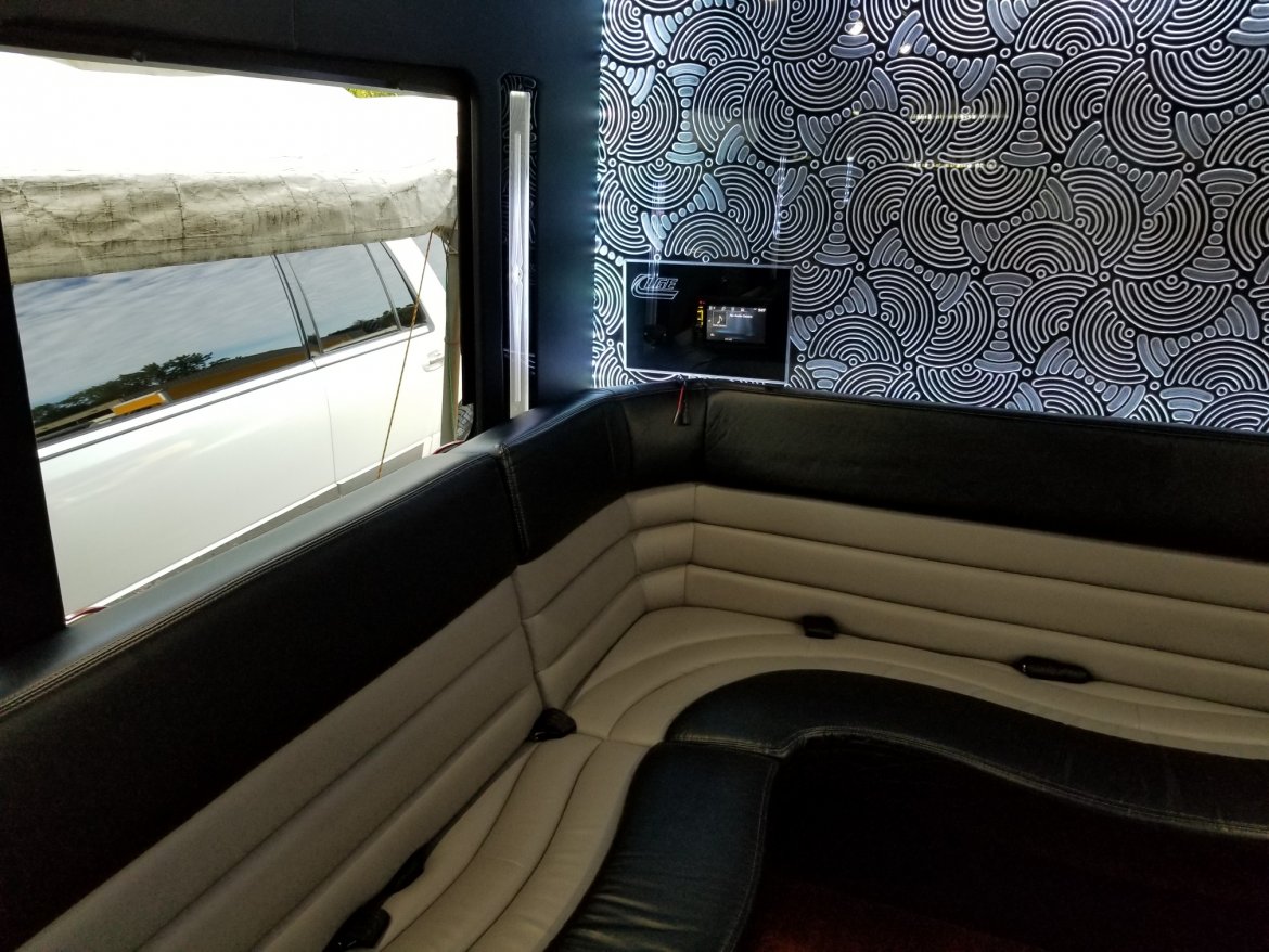 Limo Bus for Sale in NORTH EAST, PA - Photo 10