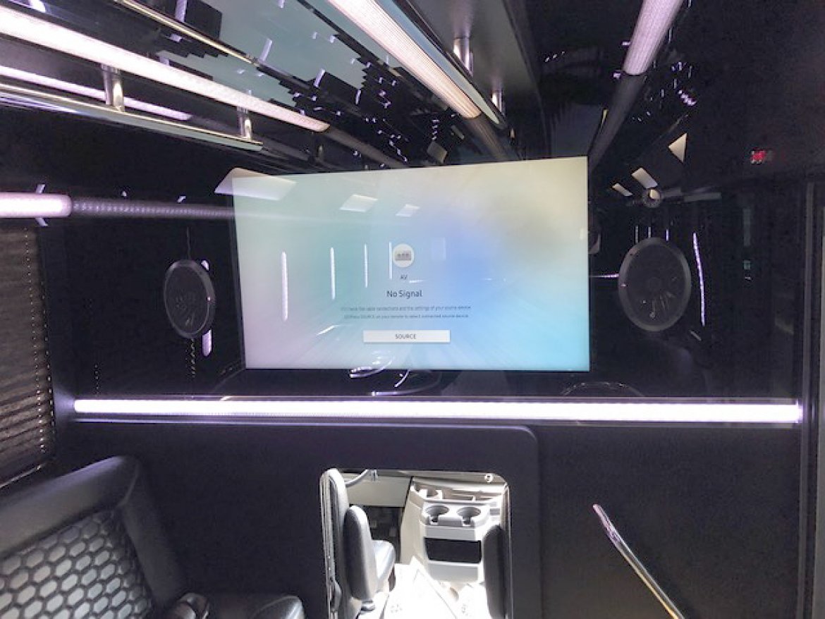 Limo Bus for Sale in oaklyn, NJ - Photo 7