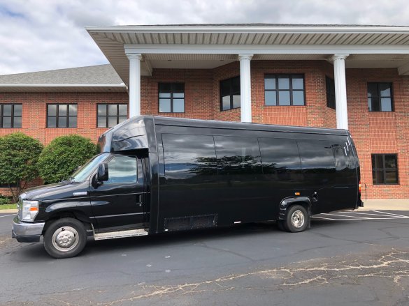 2014 Ford E-450 Limo Bus for Sale in North East, PA - Photo 2