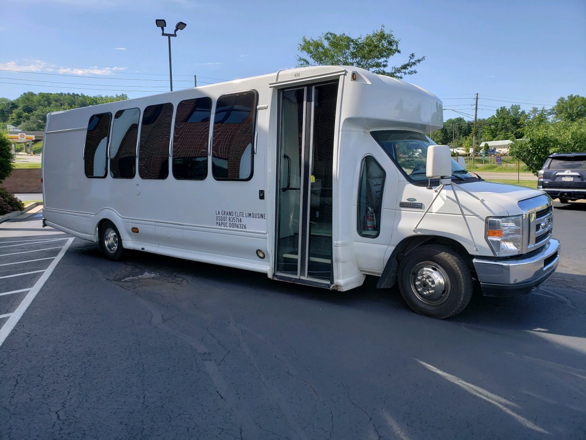 Limo Bus for Sale in North East, PA - Photo 2