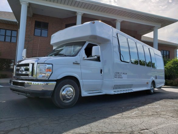 2008 Ford E-450 Limo Bus for Sale in North East, PA - Main Photo