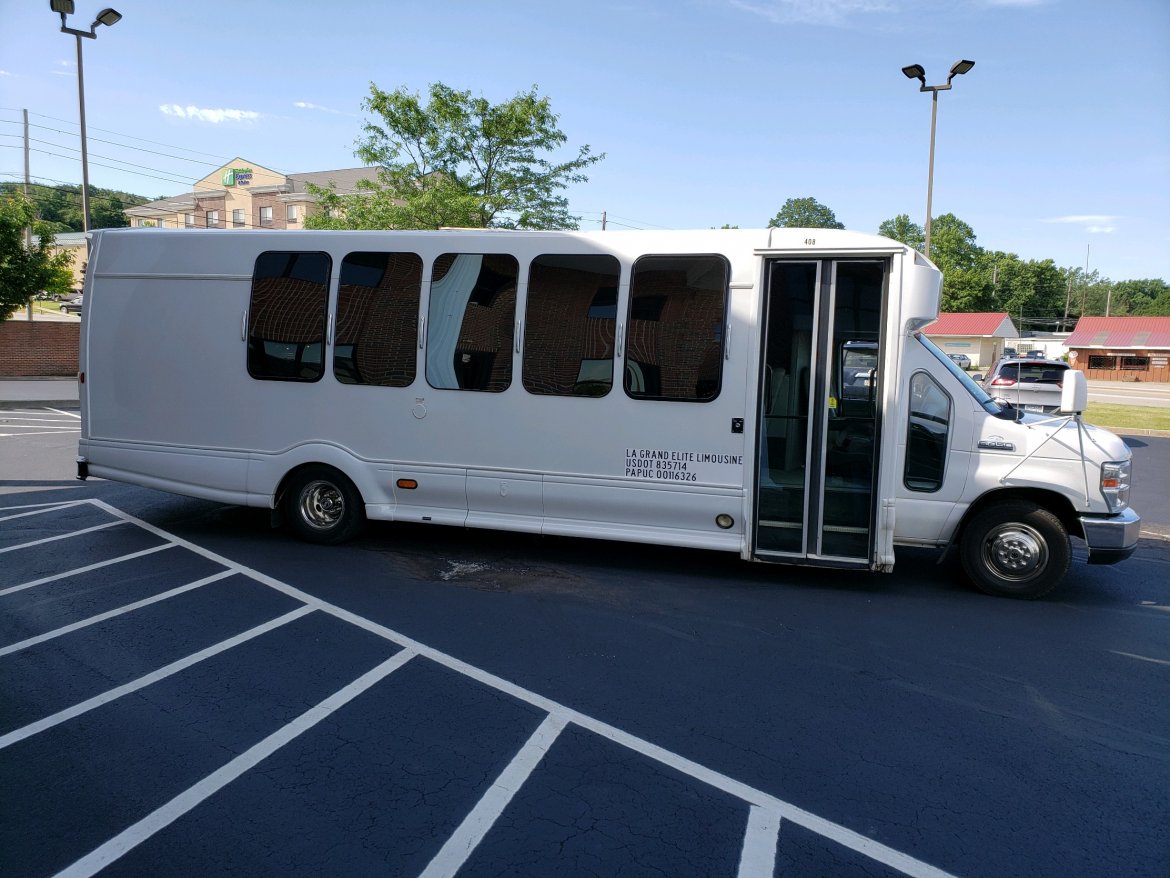Limo Bus for Sale in North East, PA - Photo 4