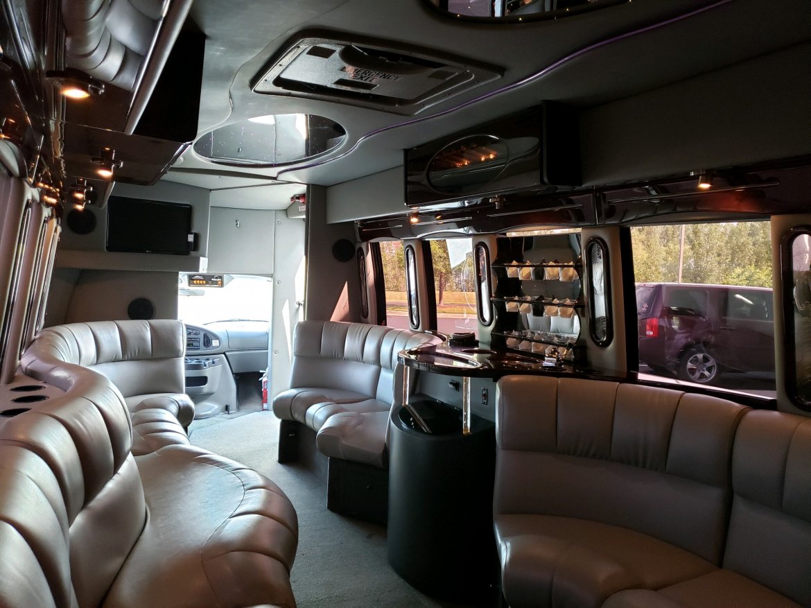 Limo Bus for Sale in North East, PA - Photo 10