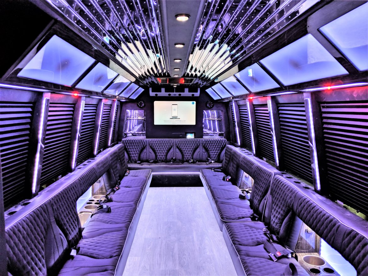 Limo Bus for Sale in springfield, MO - Photo 2