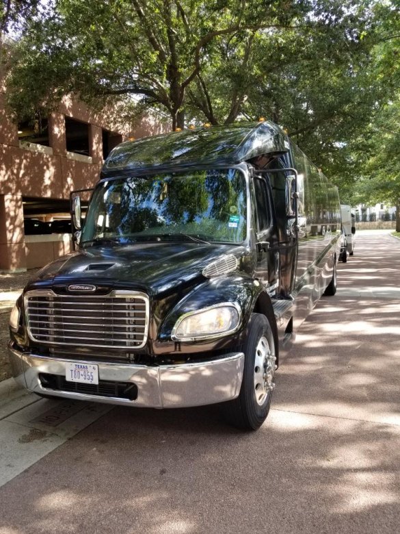 2015 Freightliner M2 Executive Shuttle for Sale in oaklyn, NJ - Main Photo