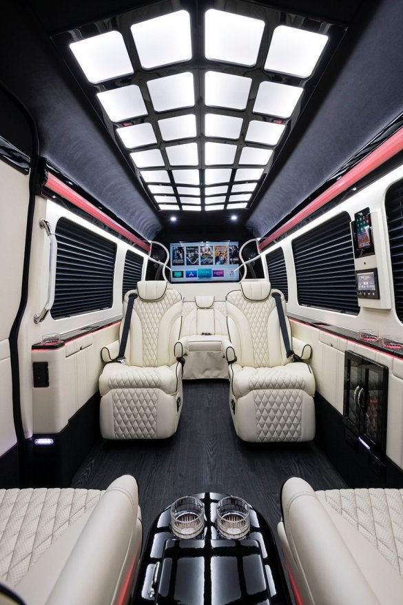 2018 Mercedes-Benz Sprinter Sprinter for Sale in St. Petersburg, FL - Photo 3