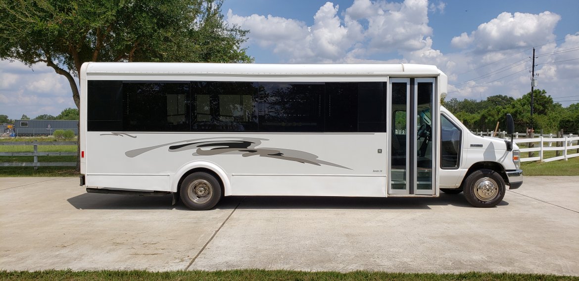 Limo Bus for Sale in Houston, TX - Photo 5
