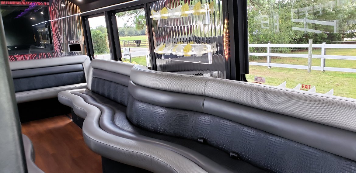 Limo Bus for Sale in Houston, TX - Photo 11