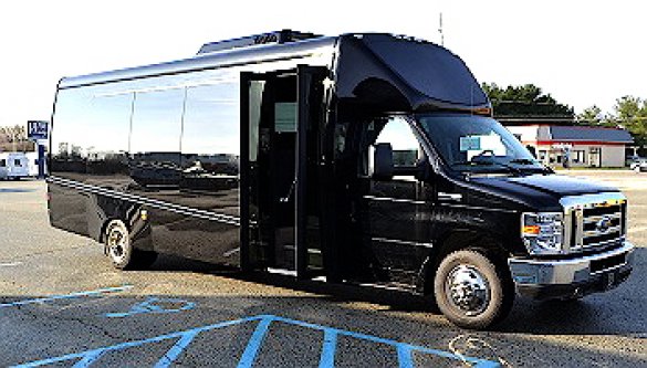 2017 Ford E-450 Shuttle Bus for Sale in oaklyn, NJ - Photo 2