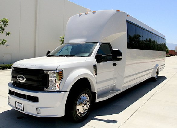 2019 Franklin F-550X Limo Bus for Sale in oaklyn, NJ - Photo 3