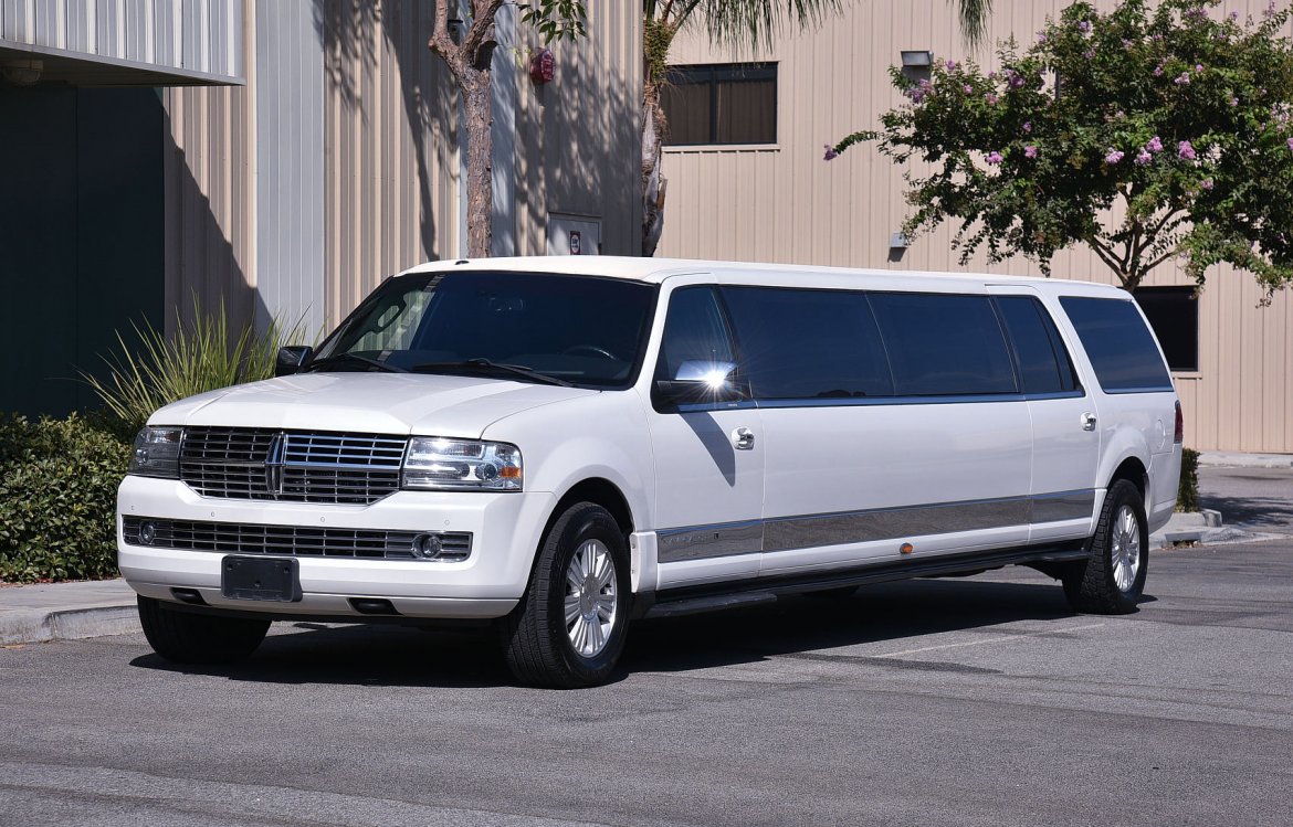 SUV Stretch for Sale in Fontana, CA - Photo 3