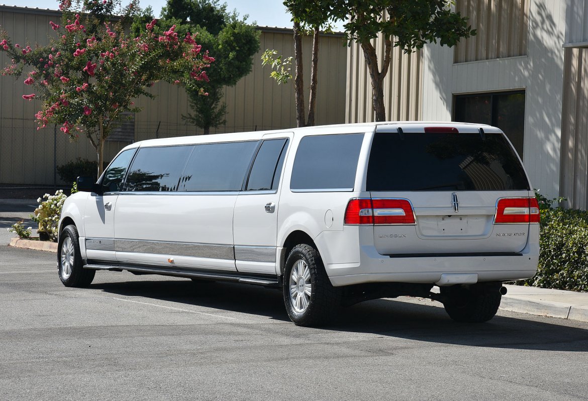 SUV Stretch for Sale in Fontana, CA - Photo 5