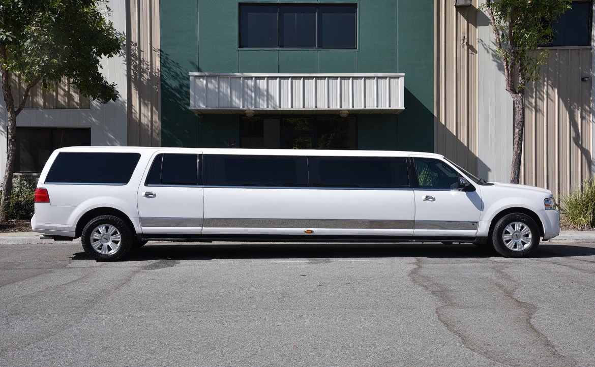 SUV Stretch for Sale in Fontana, CA - Photo 6