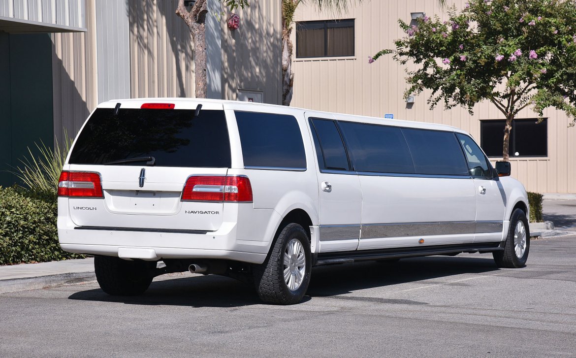 SUV Stretch for Sale in Fontana, CA - Photo 7