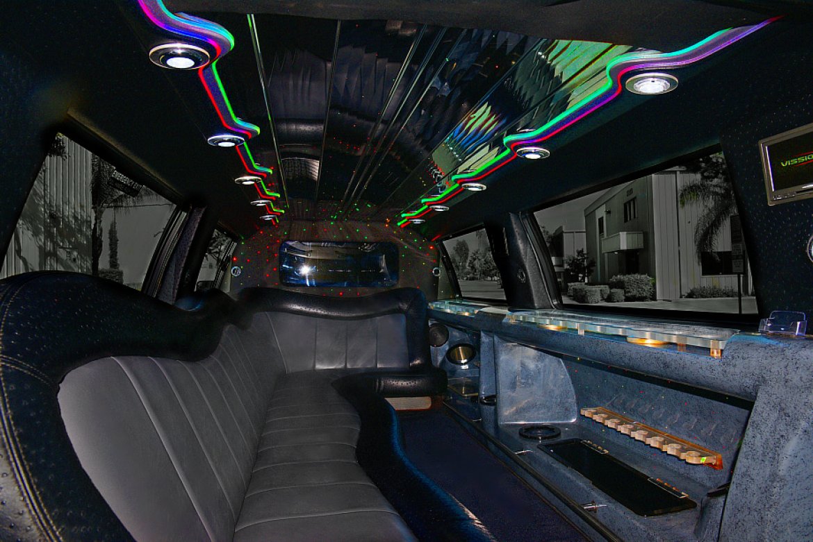 SUV Stretch for Sale in Fontana, CA - Photo 10
