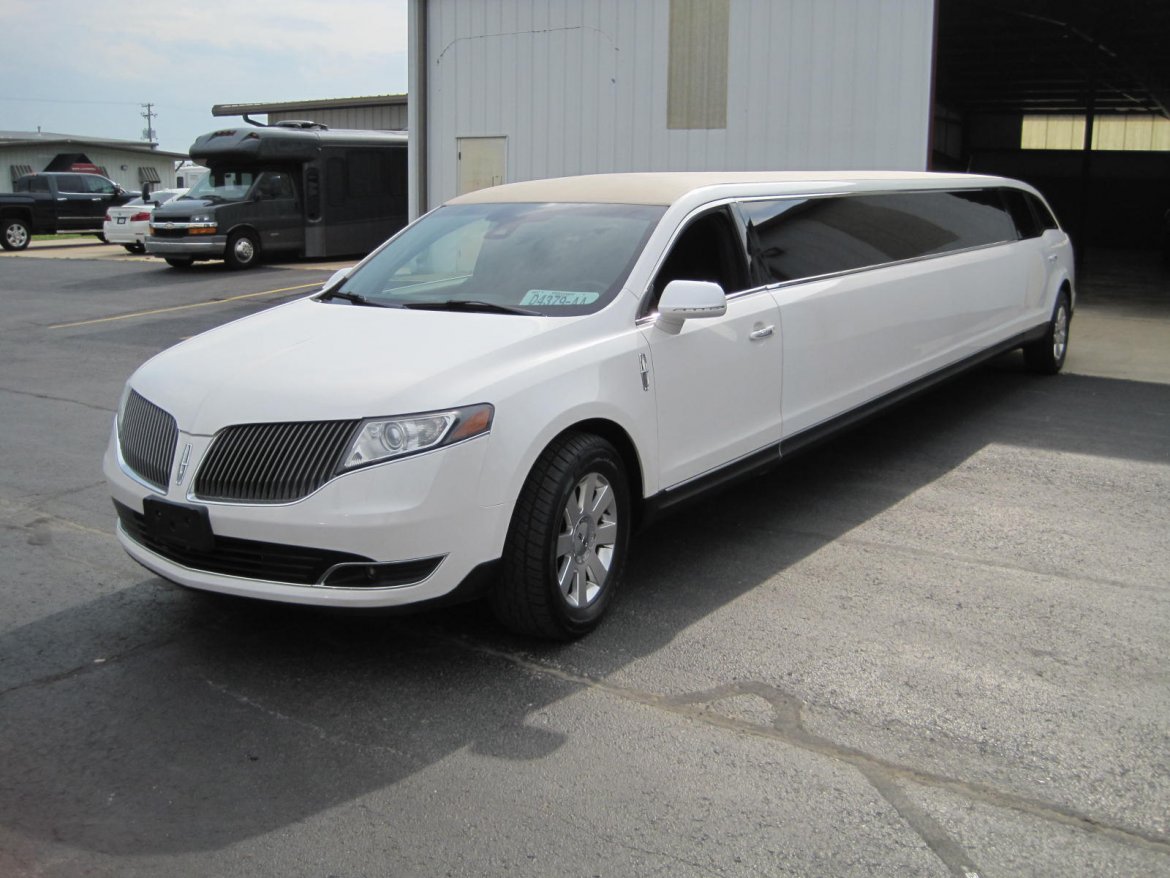 Limousine for Sale in Ozark, MO - Photo 4